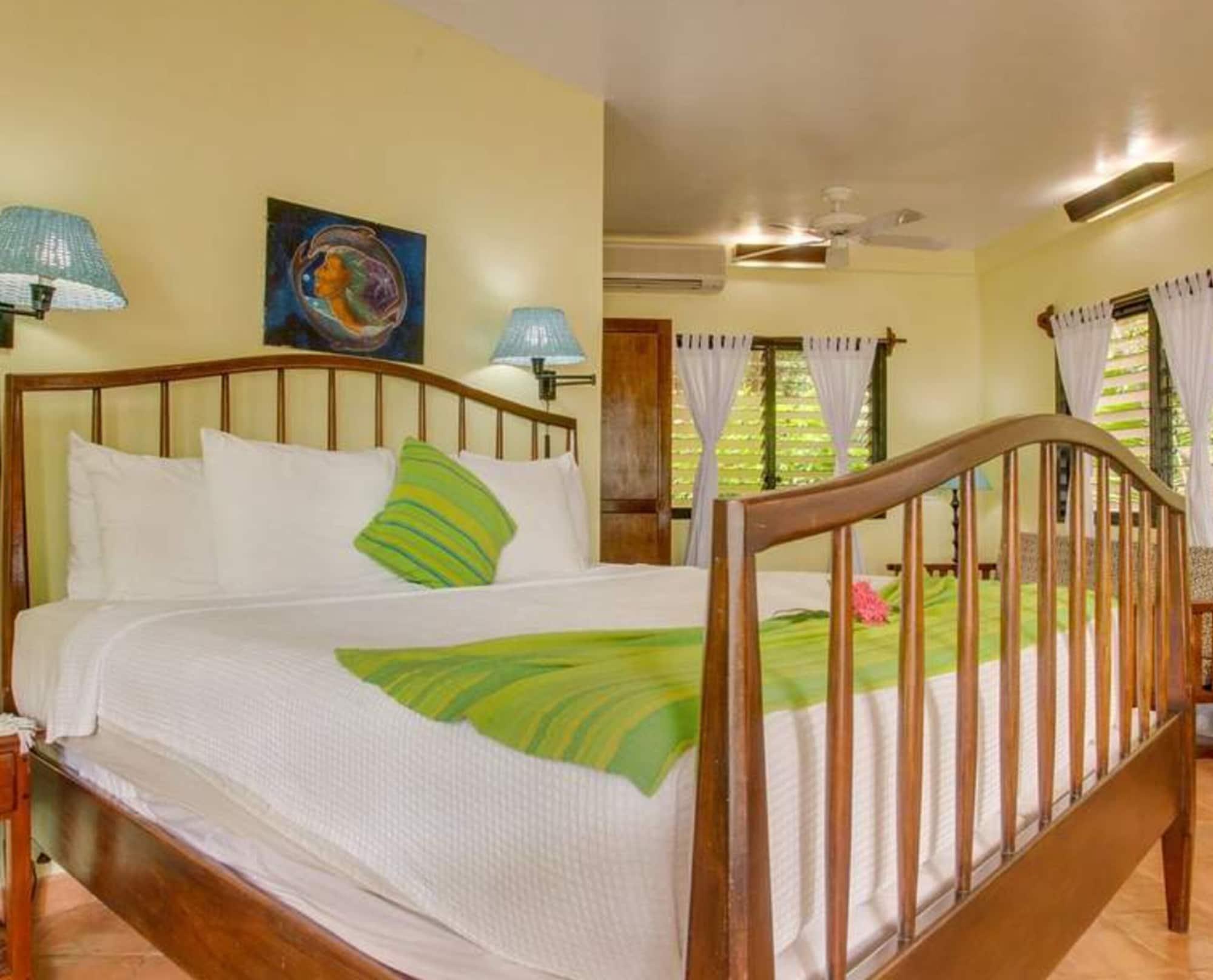 Robert'S Grove Beach Resort Placencia Extérieur photo