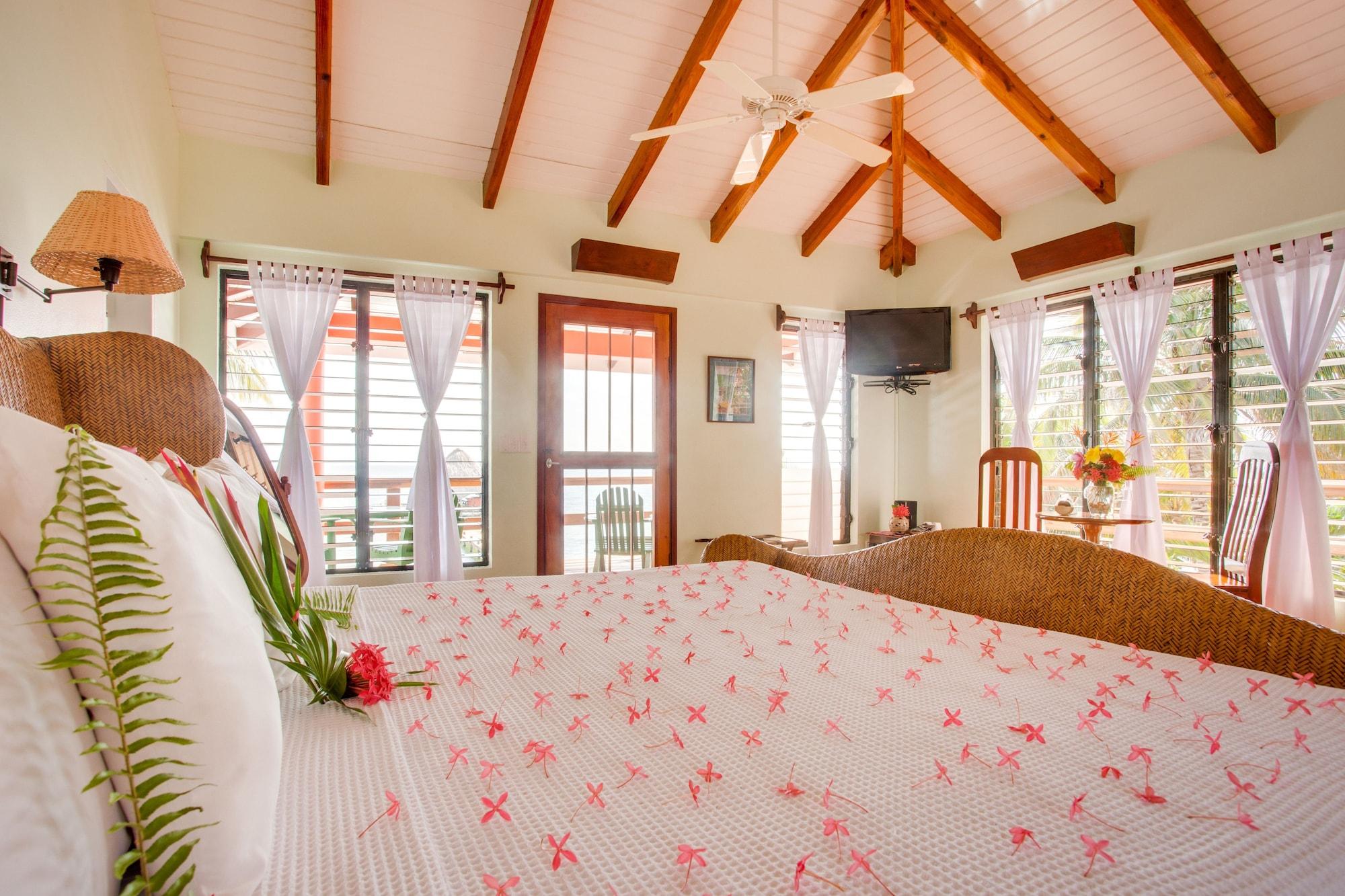 Robert'S Grove Beach Resort Placencia Extérieur photo