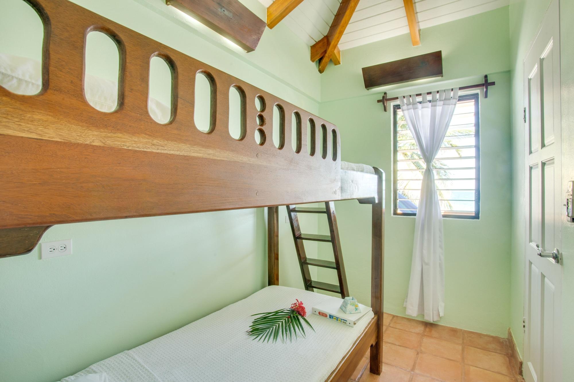 Robert'S Grove Beach Resort Placencia Extérieur photo