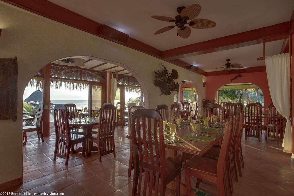 Robert'S Grove Beach Resort Placencia Extérieur photo